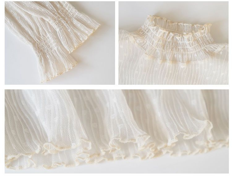Hazie - Blouse met doorschijnende kanten hals en stippen