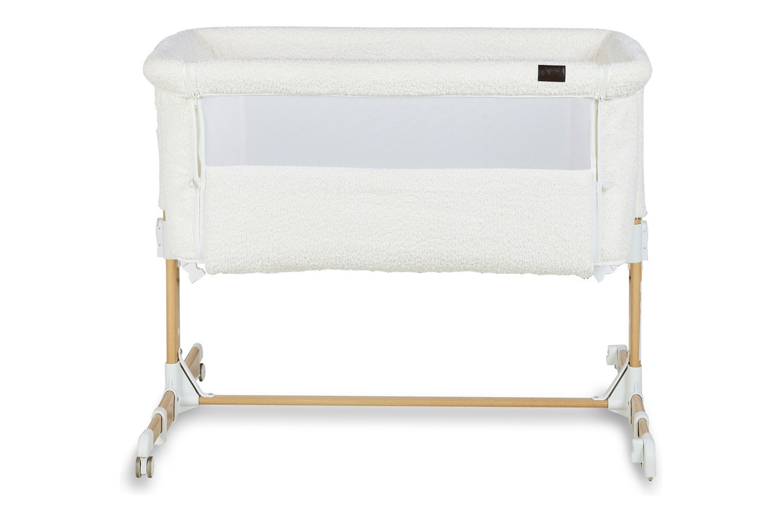 Beddo Bedside Crib Bedside crib i hvitt, mykt bouclétekstil og trelignende understell. Justerbar i høyden.
