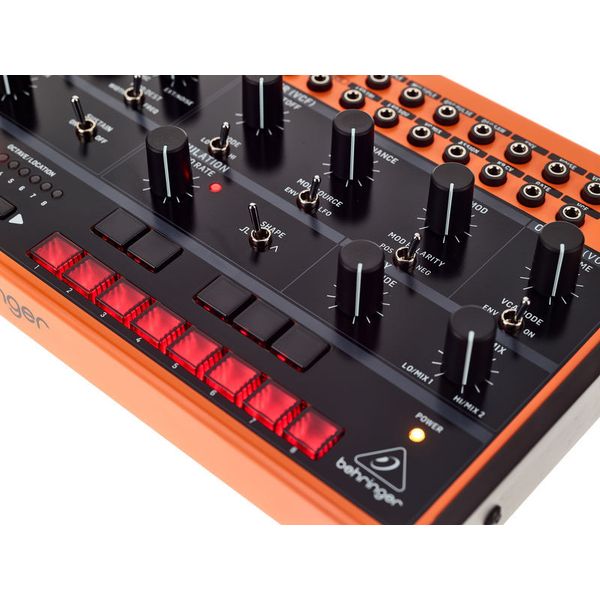 Behringer Crave