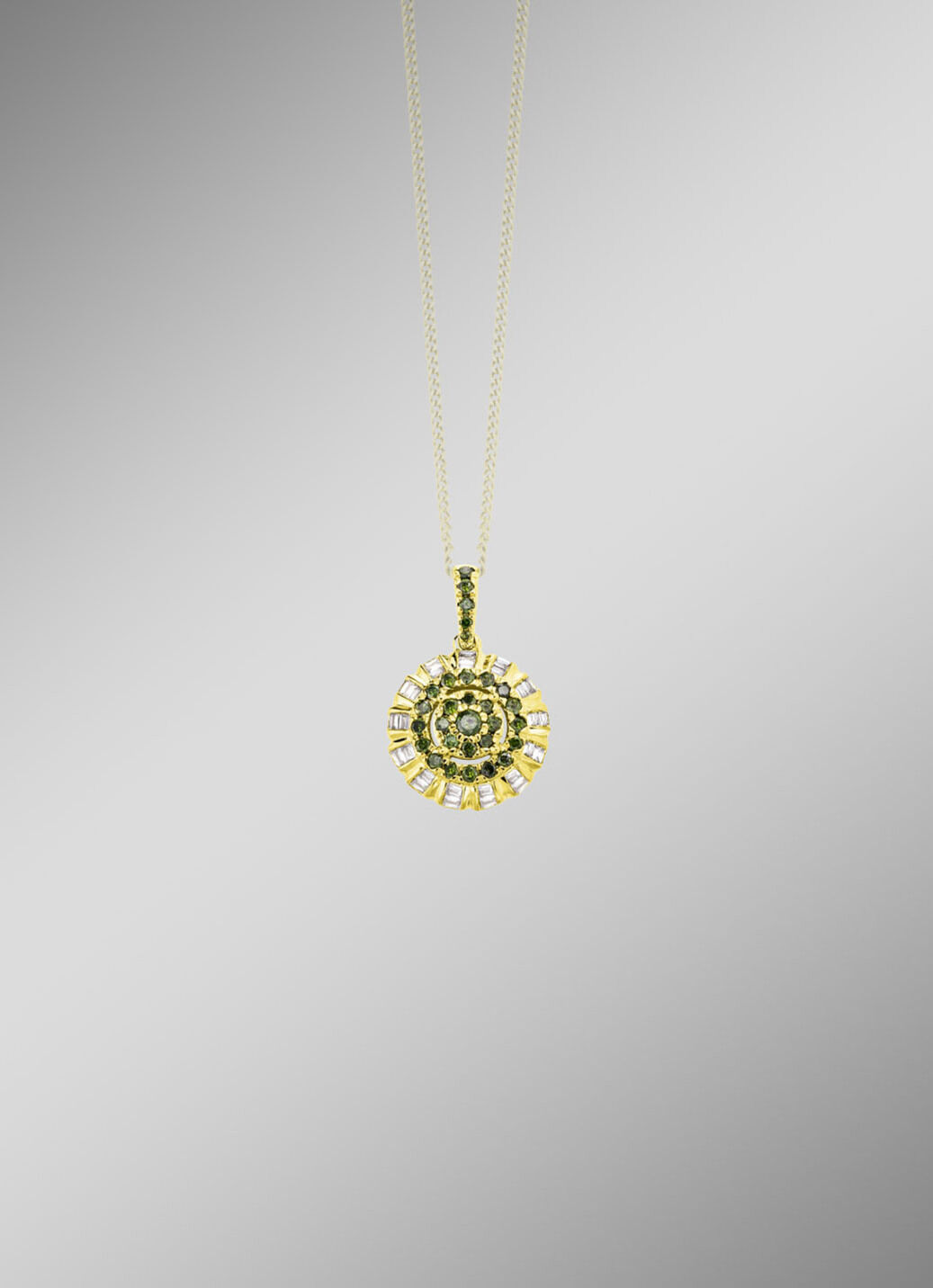 Anhänger mit Brillanten und Baguette-Diamanten