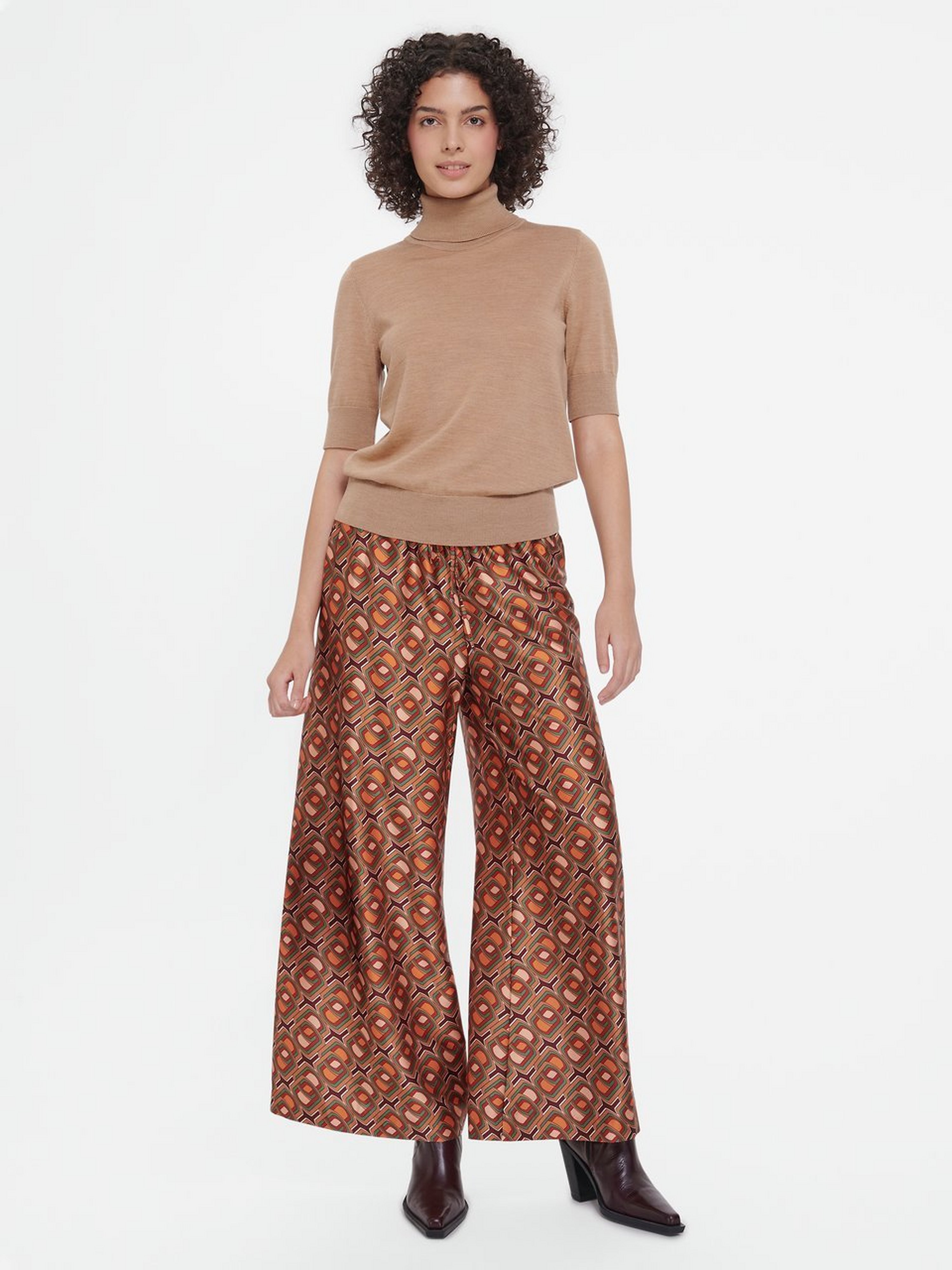 Hose „Helena“ mit Allover-Muster