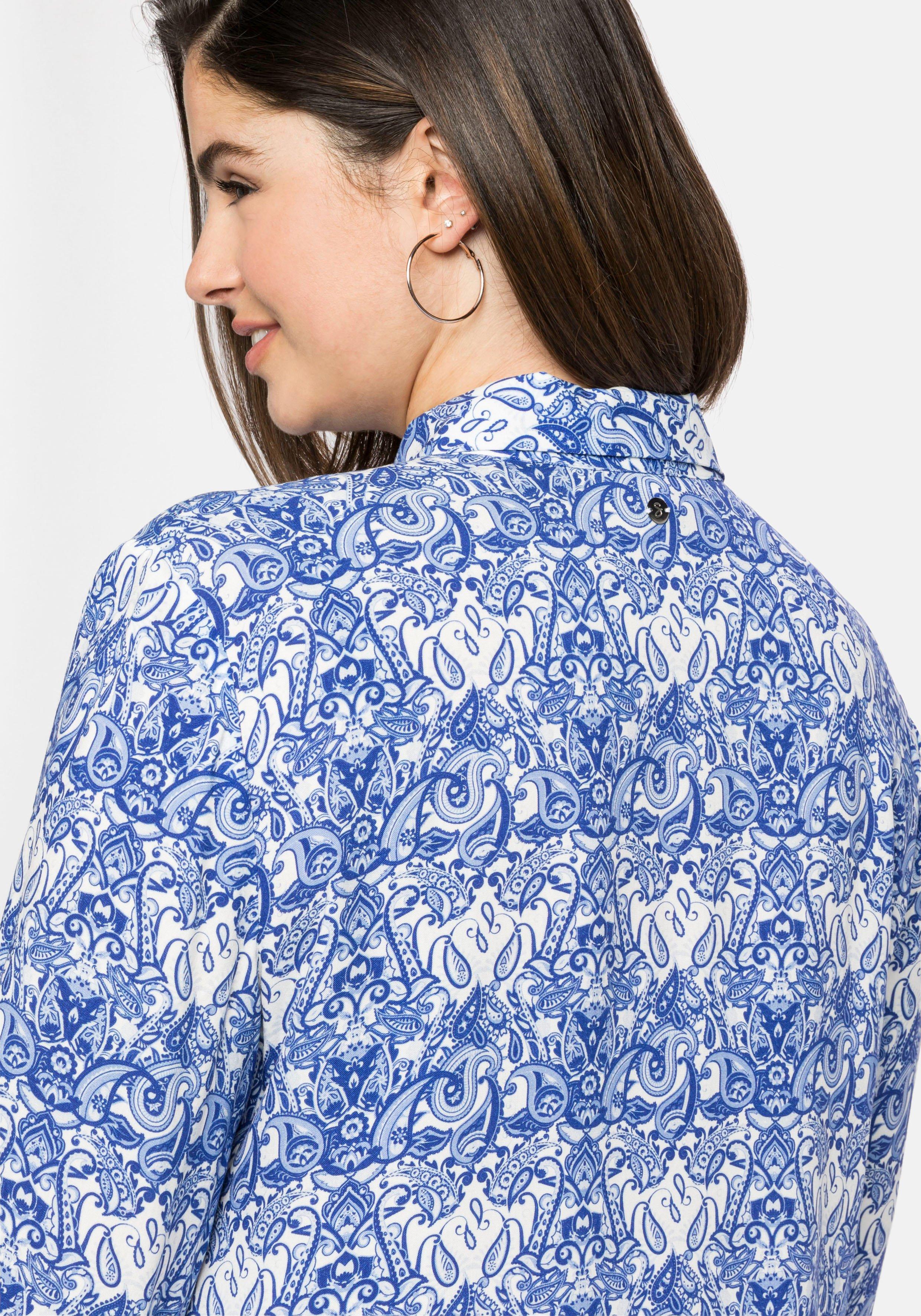 Bluse mit Alloverprint und seitlichen Rüschen