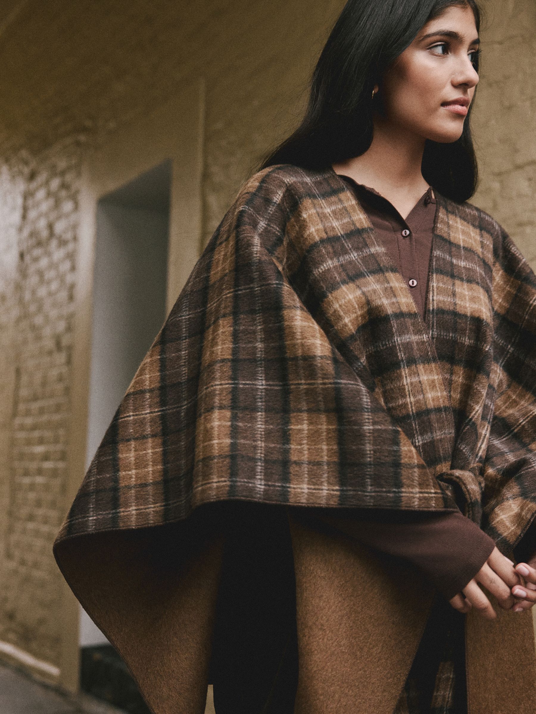 Bruin geruit - Wrap Front Cape Poncho