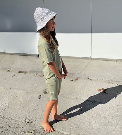 Petit Crabe Schwimmanzüg - Noe - UV50+ - Olive m. Kirschen