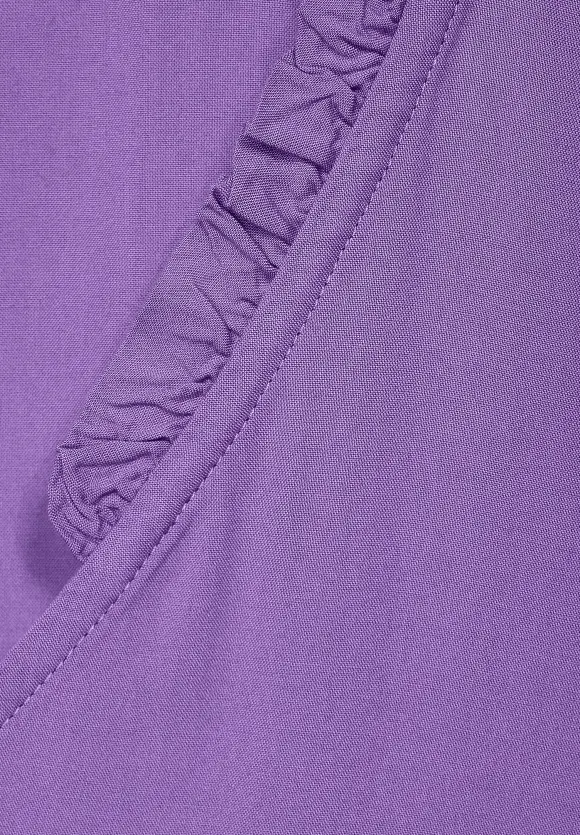 Unifarbene Bluse mit Rüschen - lupine lilac