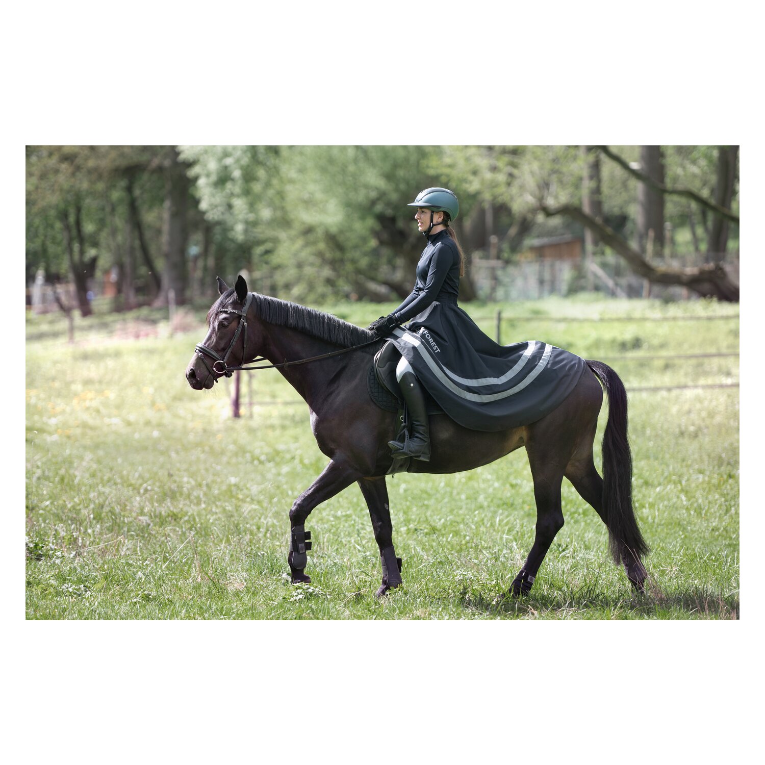 black forest Thermo-Reitrock - black