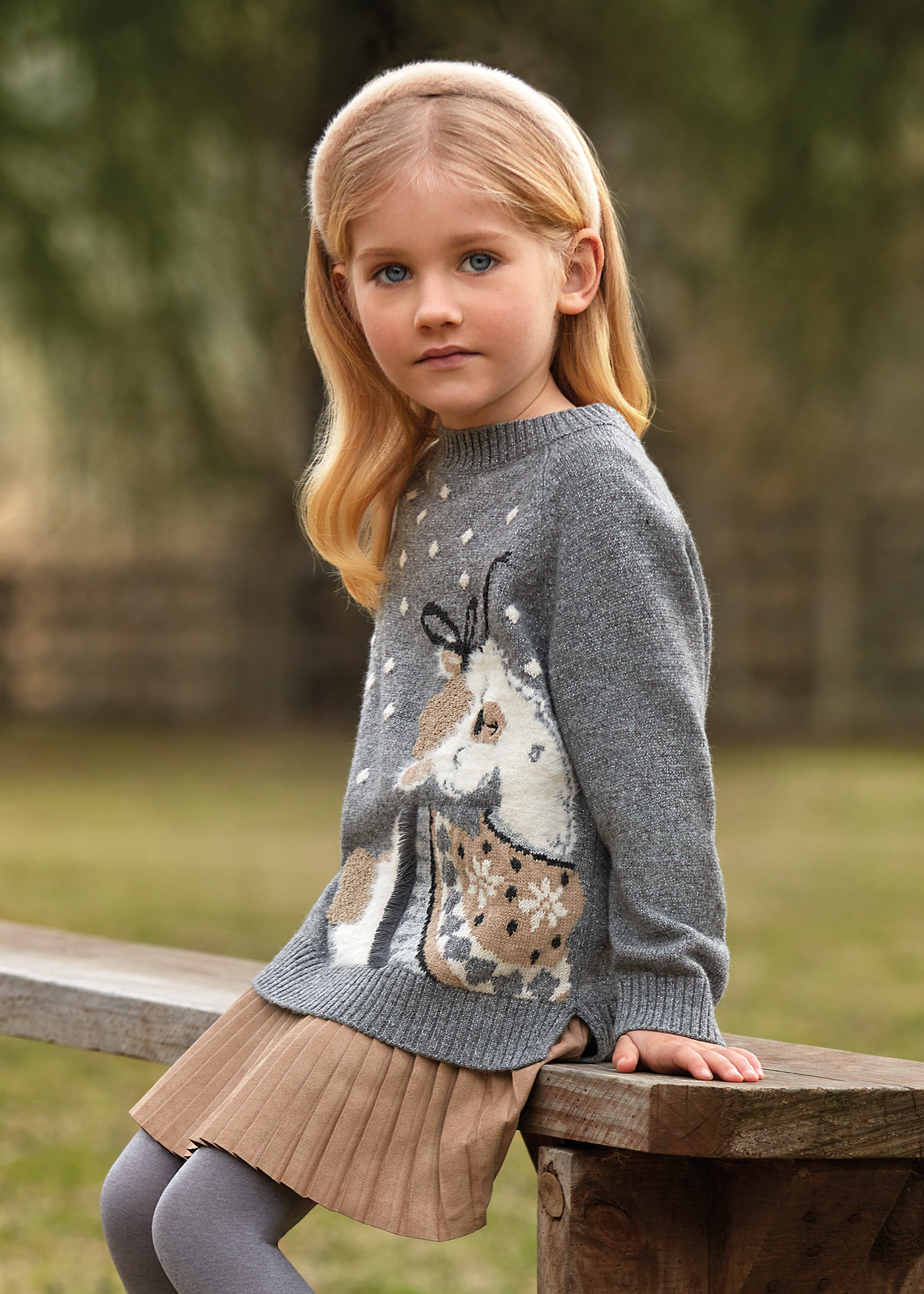 Vestido infantil com suéter em intársia