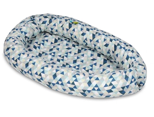 VELINDA - Cocon gigoteuse motifs triangles bleus