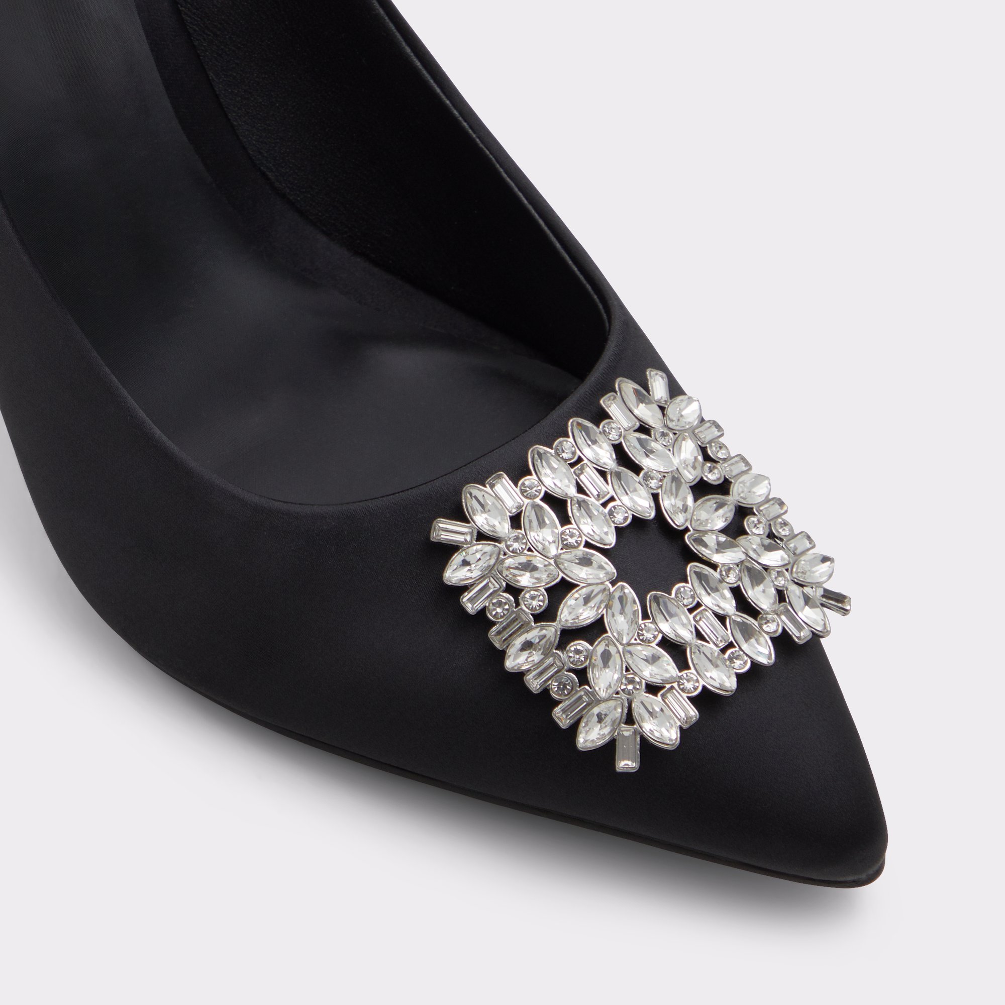 Platine Black Women Pumps