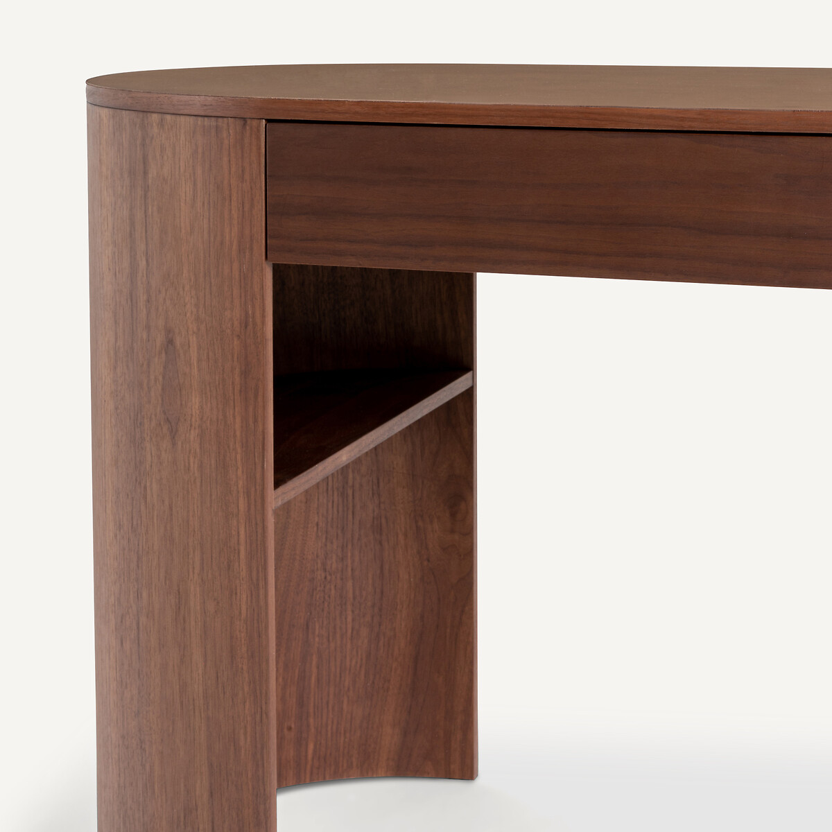 AM.PM<br>Mesa de escritório com folheado de nogueira e couro, Abbas