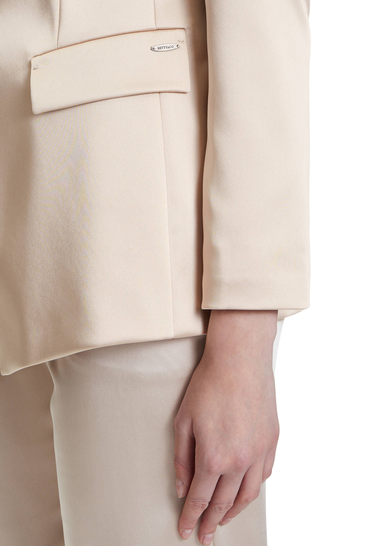 Betty & Co| Damen Businessblazer mit Taschen