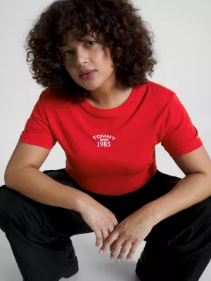 Camiseta Slim Fit com Logo Essencial Curve