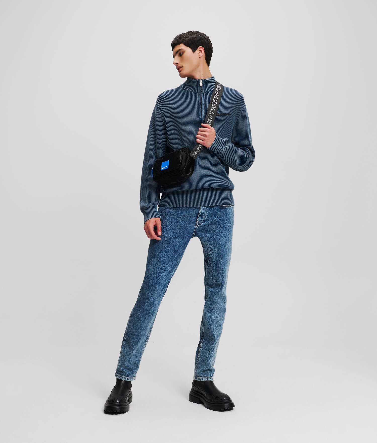 PULL DÉCONTRACTÉ À DEMI-ZIP KLJ