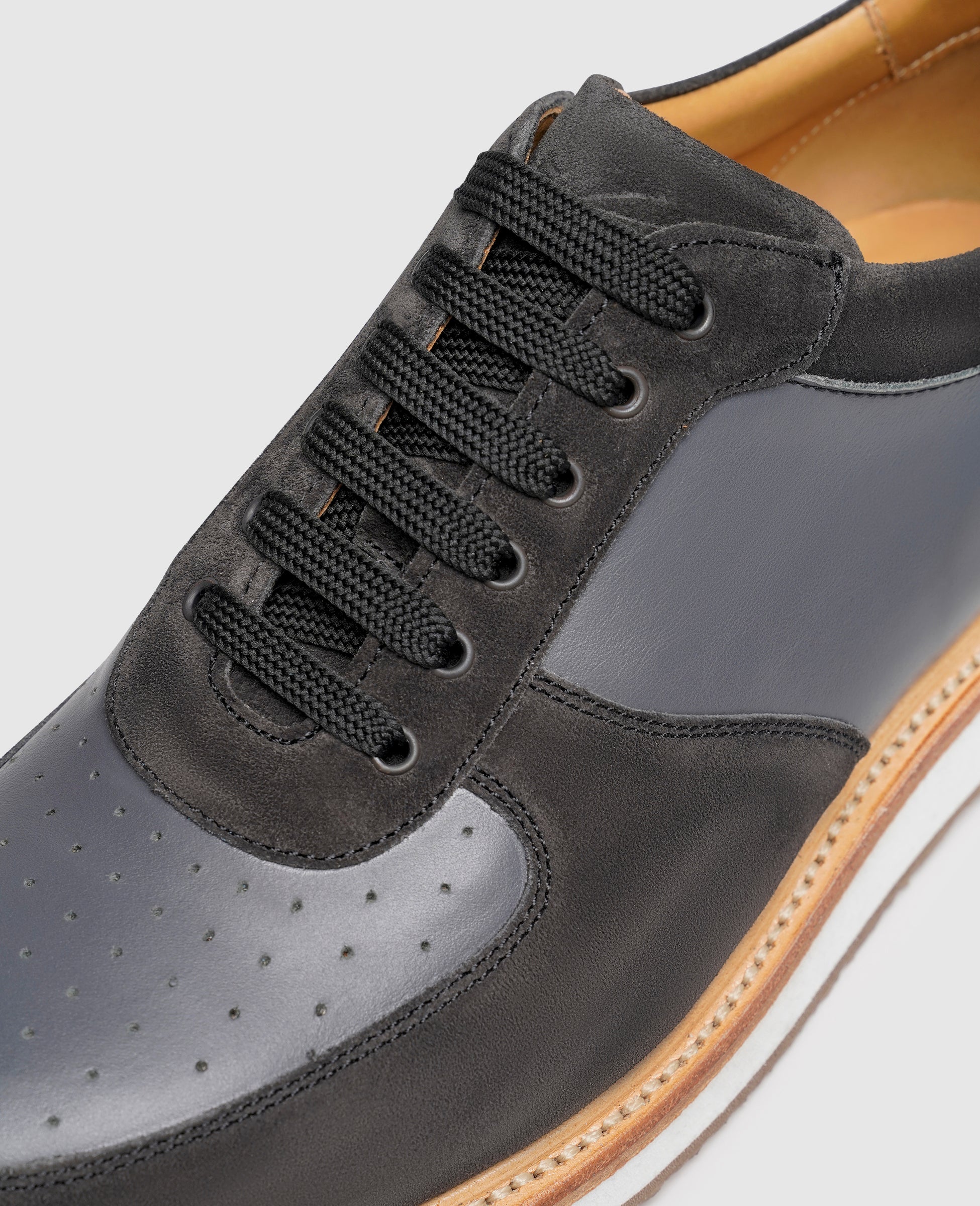 London Sneaker NP