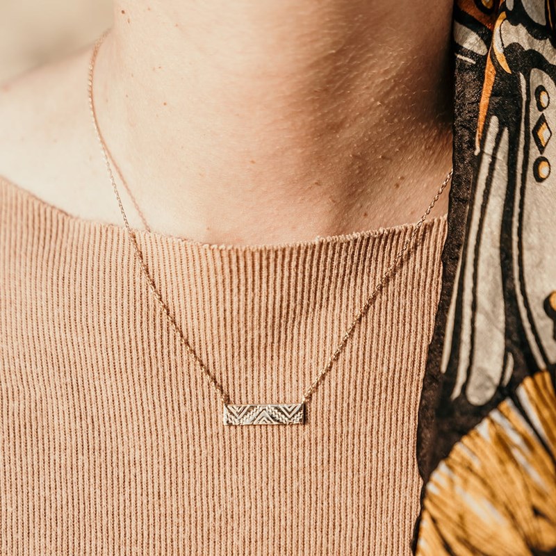 Collier Pendentif Barre Plaqué Or Aztèque Maya