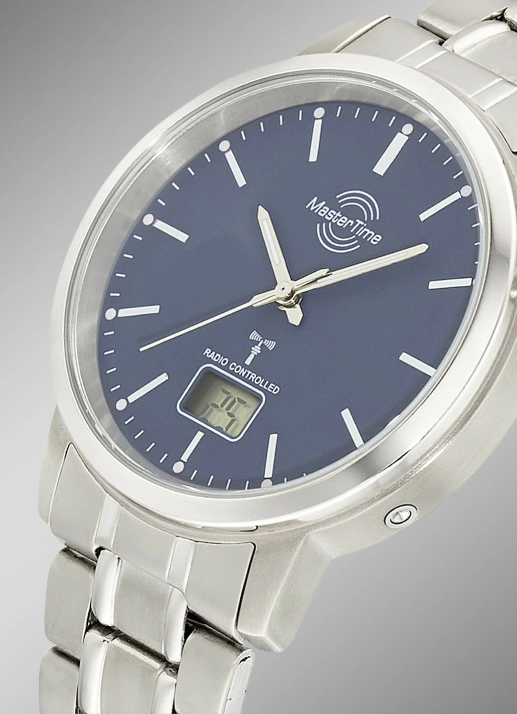 Master Time Funk-Herrenuhr aus Titan