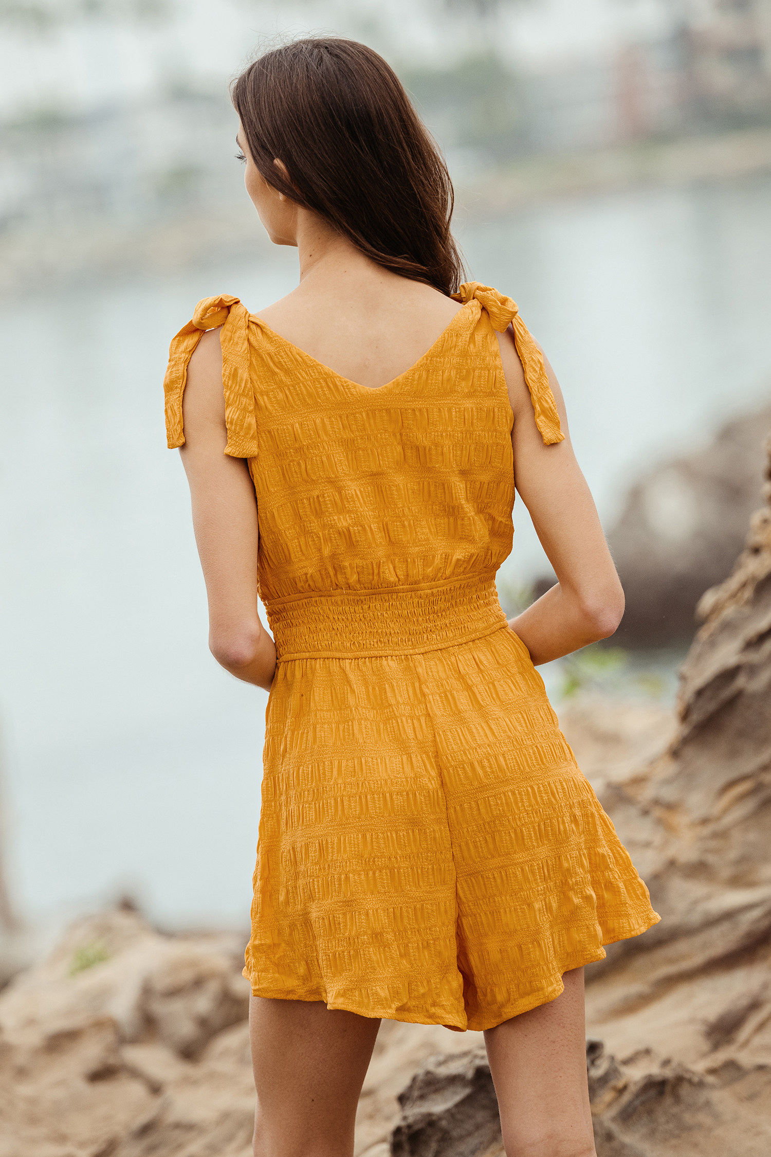 Combishort taille à smocks jaune moutarde