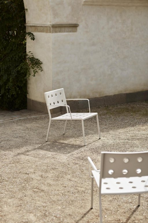Hay Balcony fauteuil met armleuning chalk beige