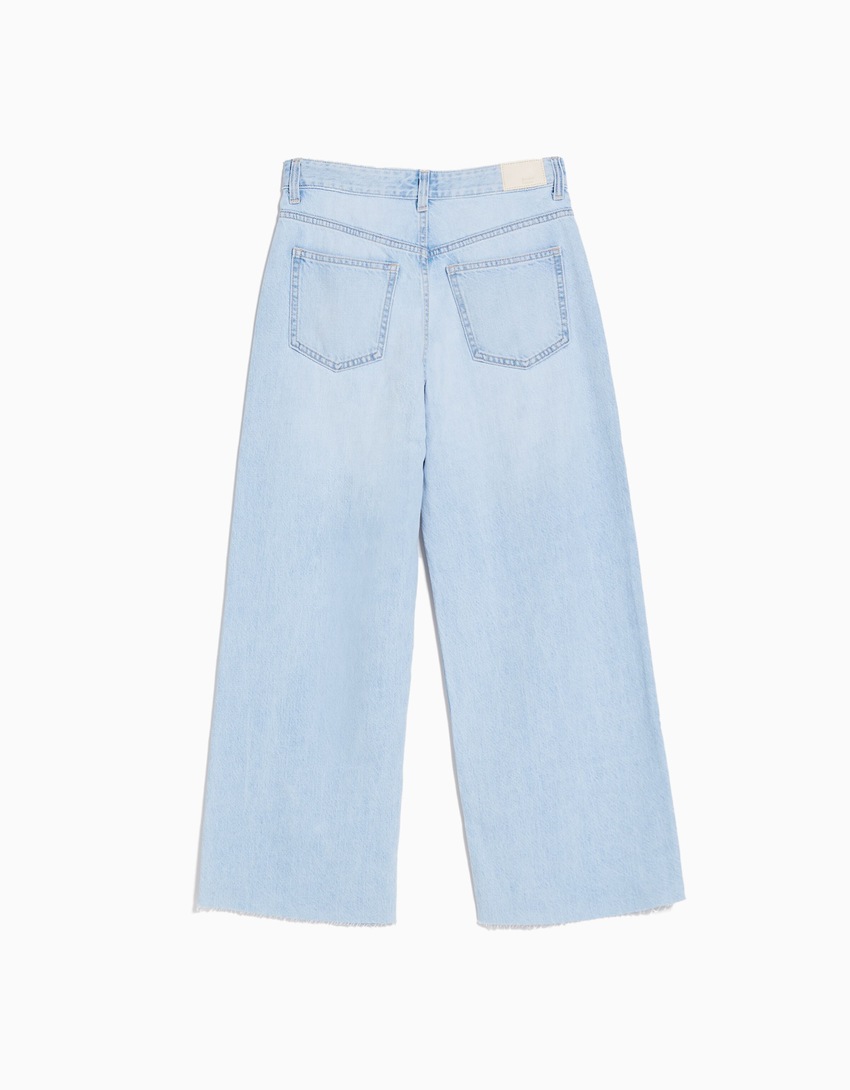 calças jeans cropped de perna larga