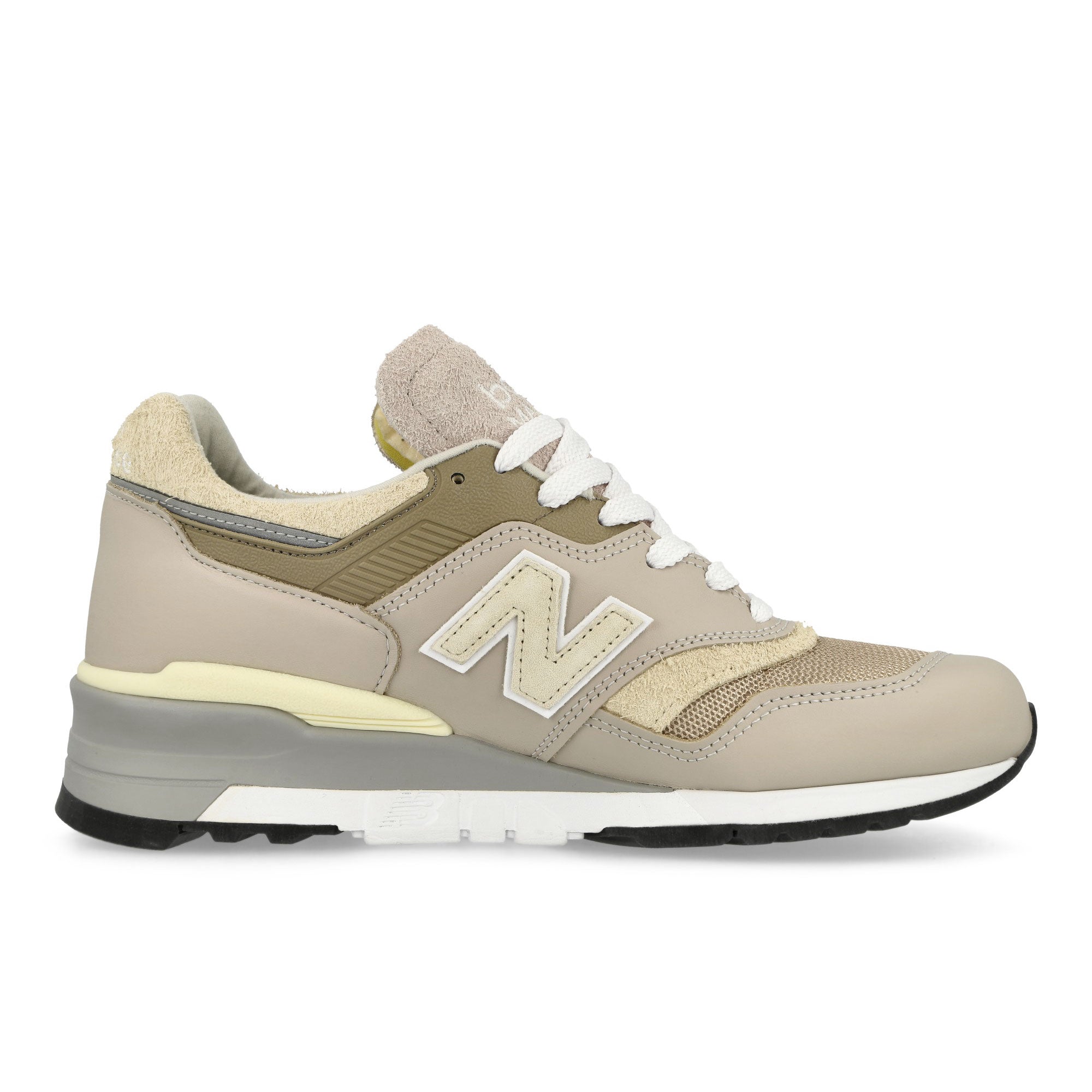 New Balance<br>U997GG