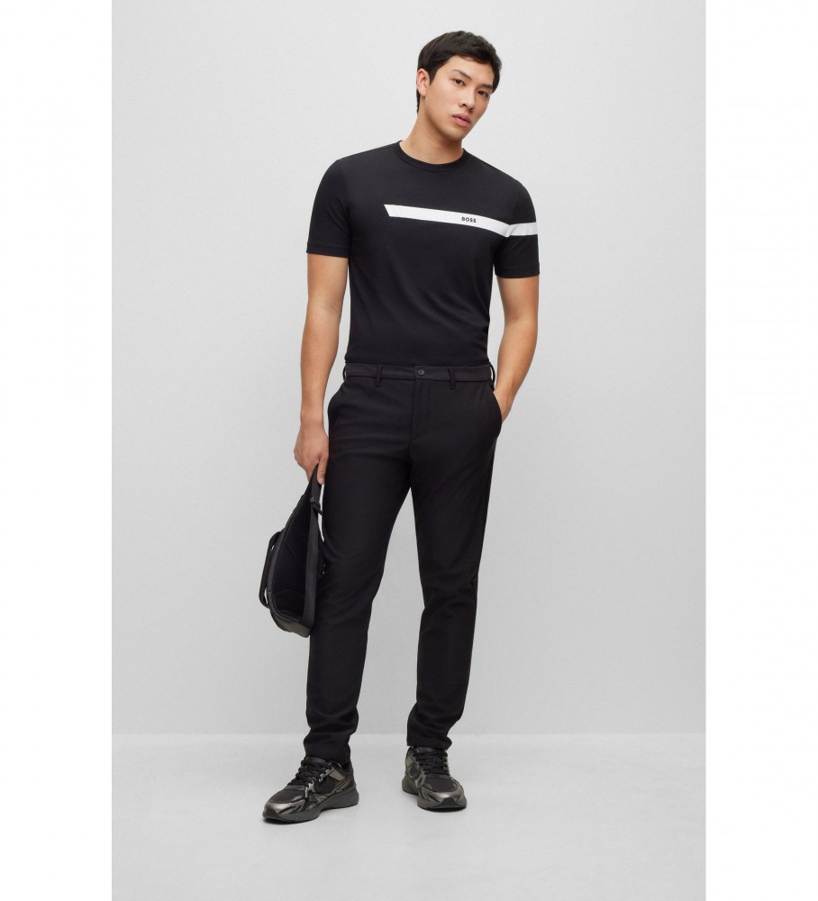 Camiseta BOSS com logo listrado preto