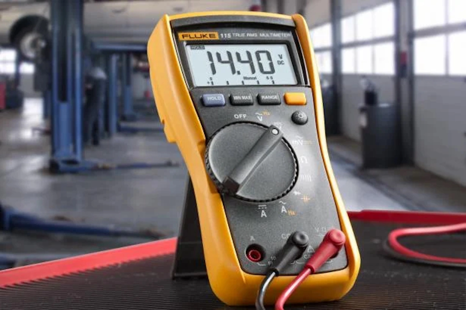 Fluke 115 EUR Digitale True-RMS multimeter - AC/DC 600V & 10A