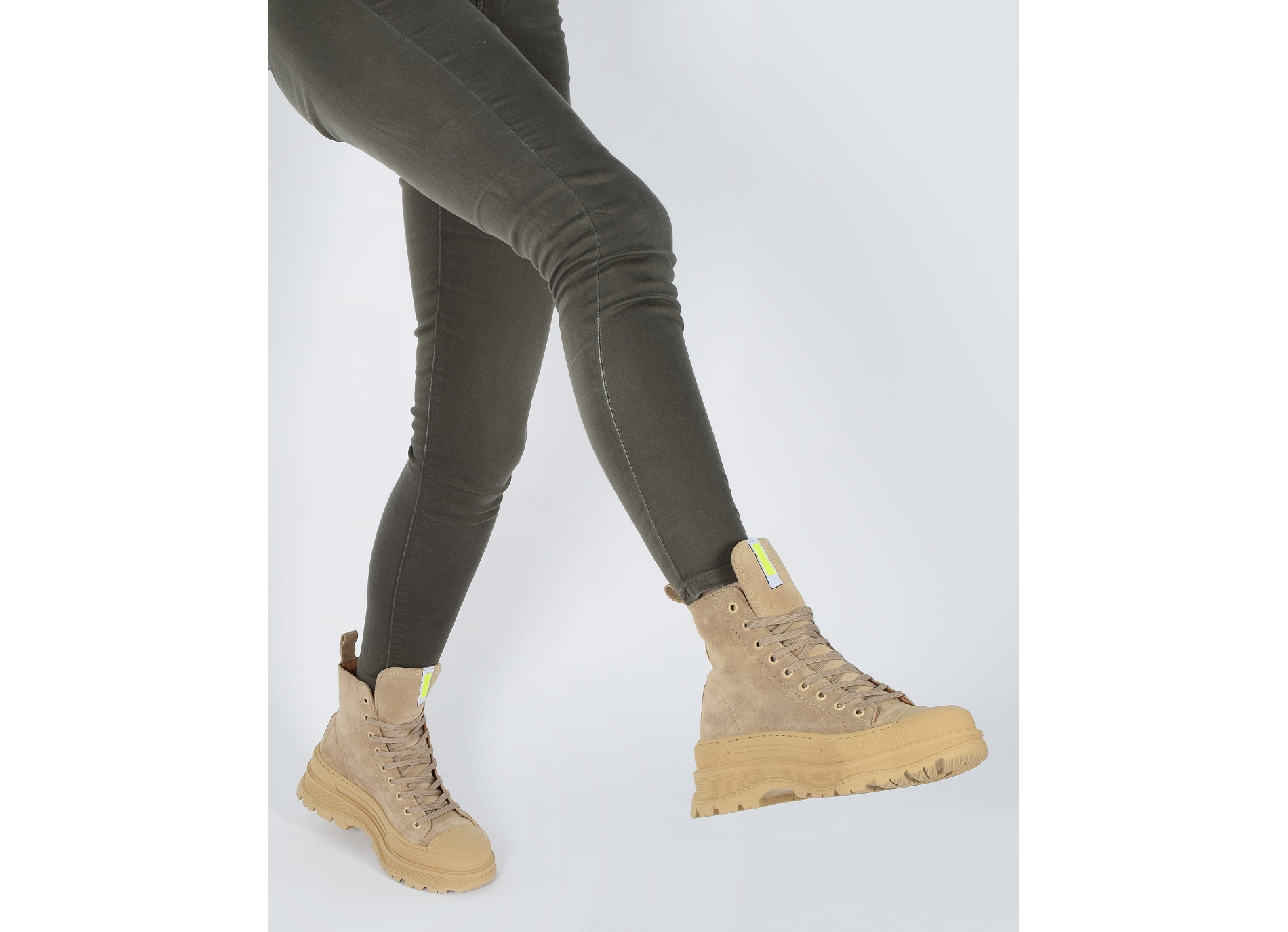 144 m1 beige