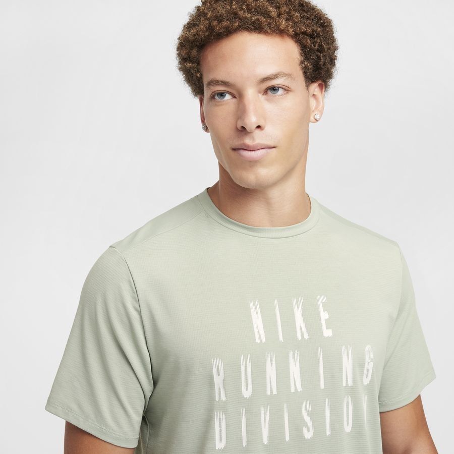 Nike Rise 365 Running Division