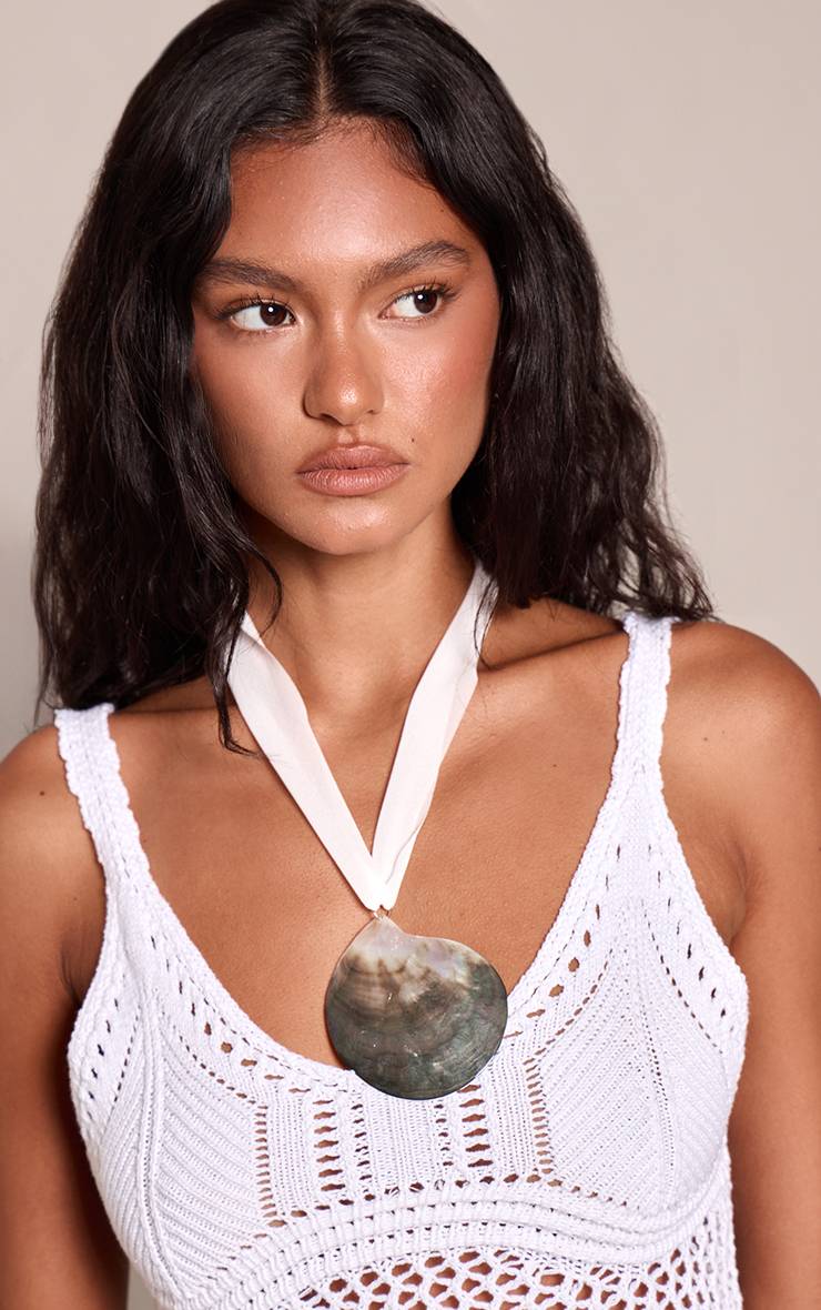Crème Collier En Coquille D'ormeau Et Mousseline