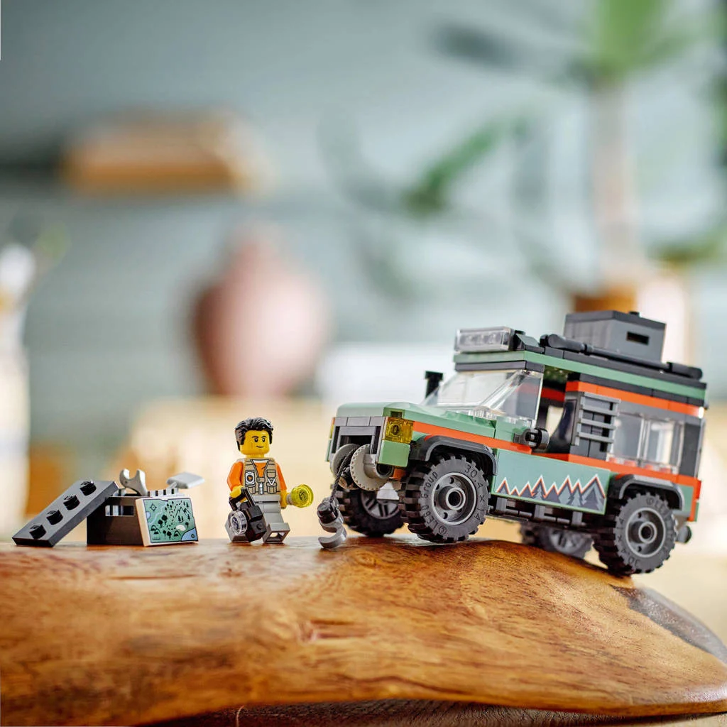 4x4 terreinwagen voor in de bergen 60447