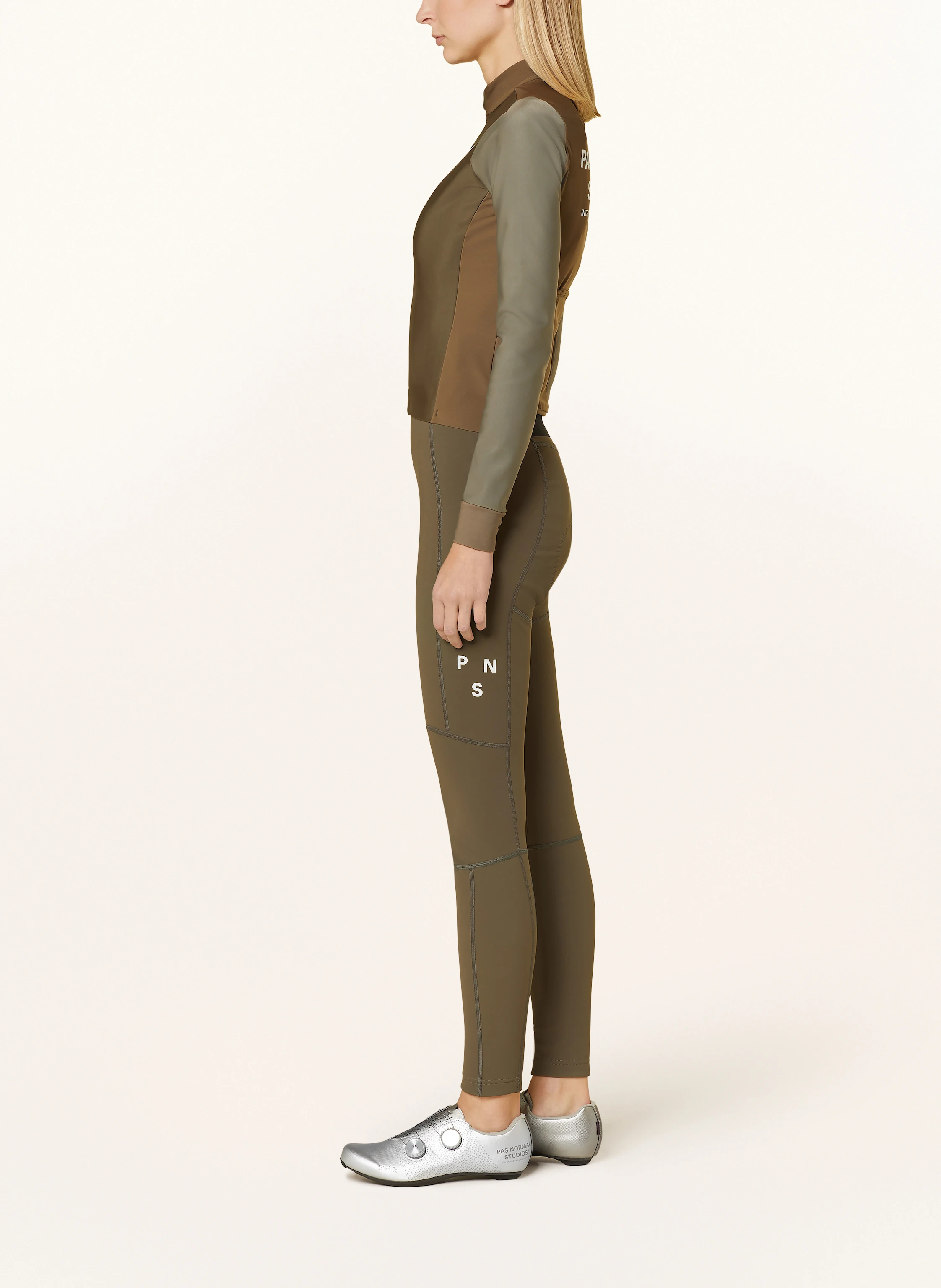 PAS NORMAL STUDIOS Softshell-Radhose MECHANISM mit Trägern und gepolstertem Einsatz
