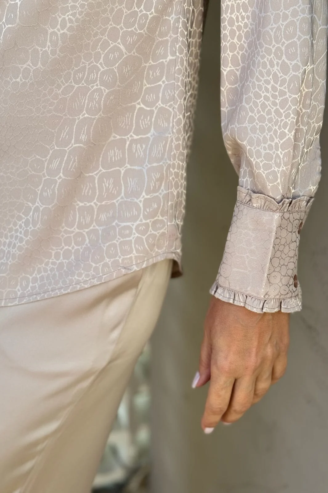 Karmamia Trinity Shirt snake jacquard