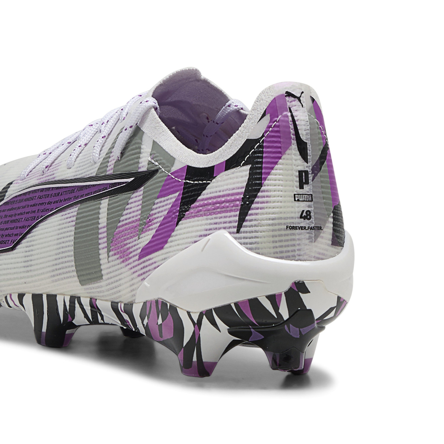 PUMA Ultra 5 Ultimate Forever Gras Voetbalschoenen (FG) Wit Paars Zwart