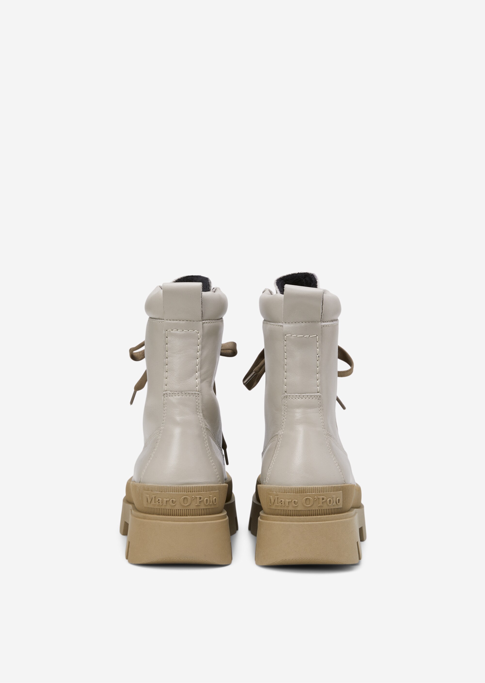 Schnürstiefel mit flauschigem Futter