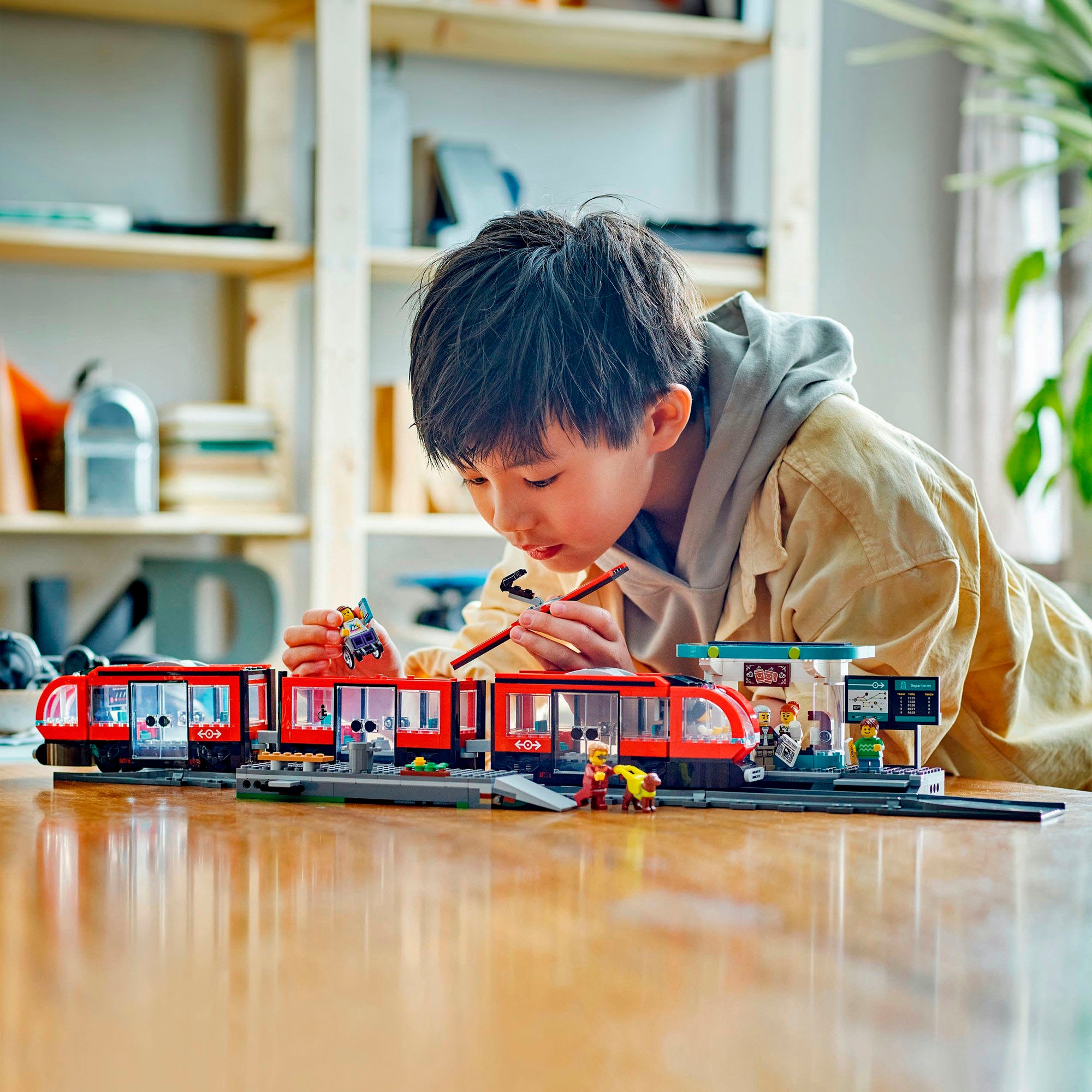 LEGO® Konstruktionsspielsteine »Strassenbahn mit Haltestelle (60423), LEGO LEGO City« Made in Europe