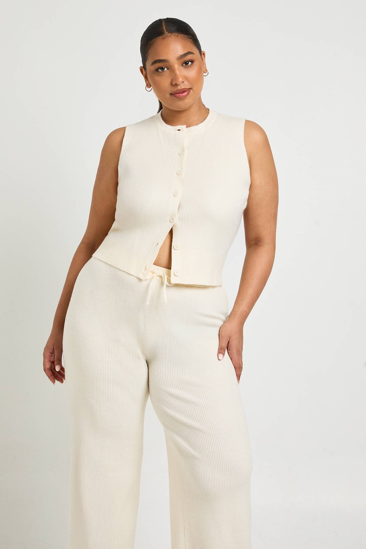 boohoo Ensemble Grande Taille Gilet en Maille Côtelée Ultra Douce et Pantalon Large Assorti