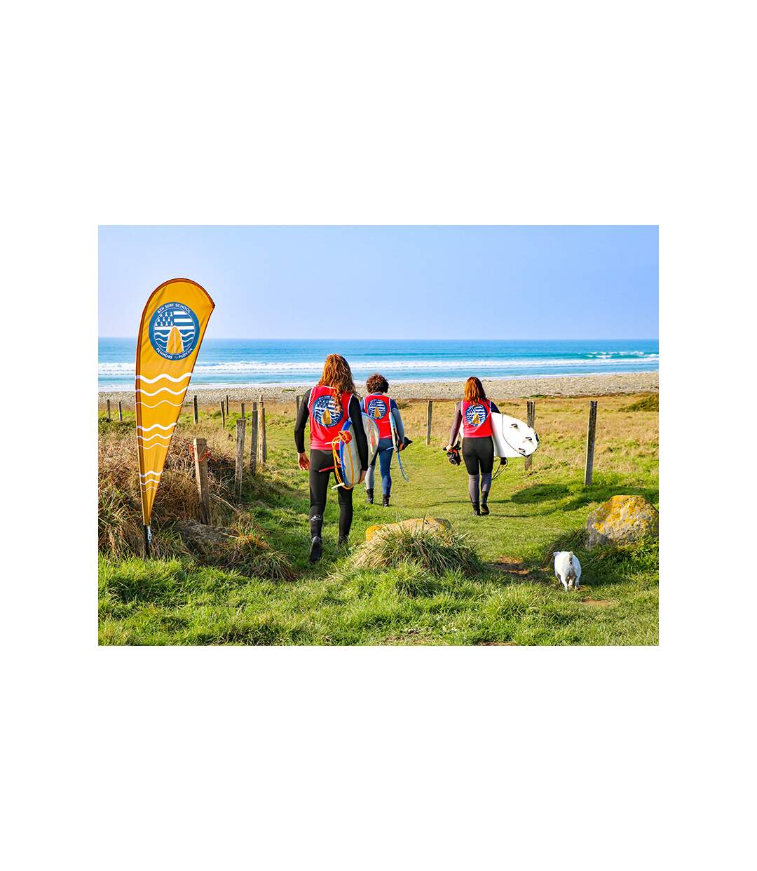 Surf en famille : leçon d'1h30 pour 2 adultes et 2 enfants dans la baie d'Audierne - SMARTBOX - Coffret Cadeau Sport & Aventure