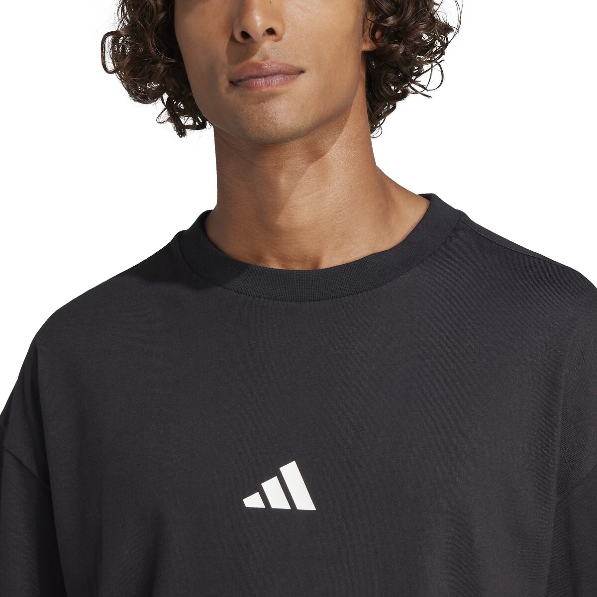 ADIDAS ROUPAS ESPORTIVAS<br>Camiseta Future Icons com logo pequeno