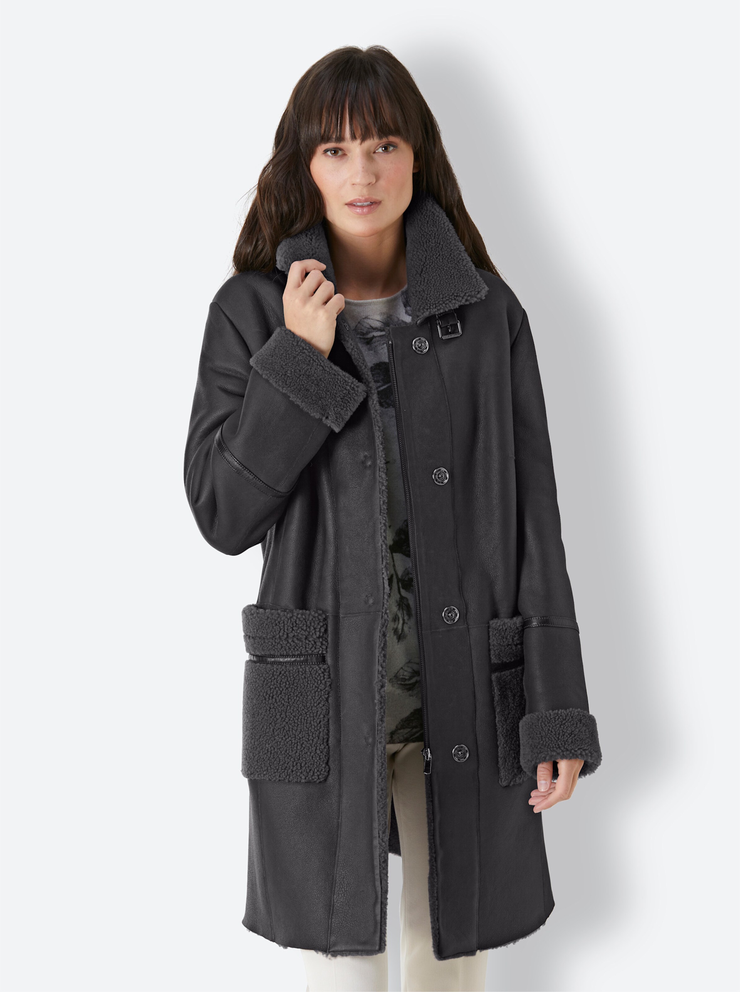 Mainpol Lammfell-Jacke in anthrazit