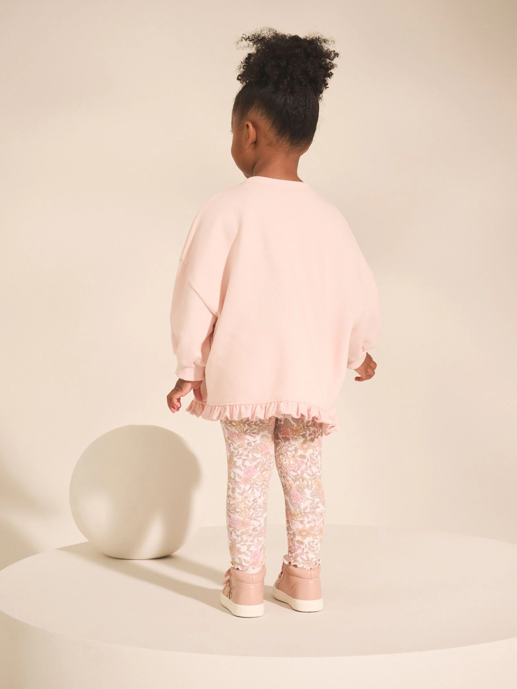 Roze bloemenfee - Set met sweatshirt en legging met ruches aan de zoom (3mnd-7jr)