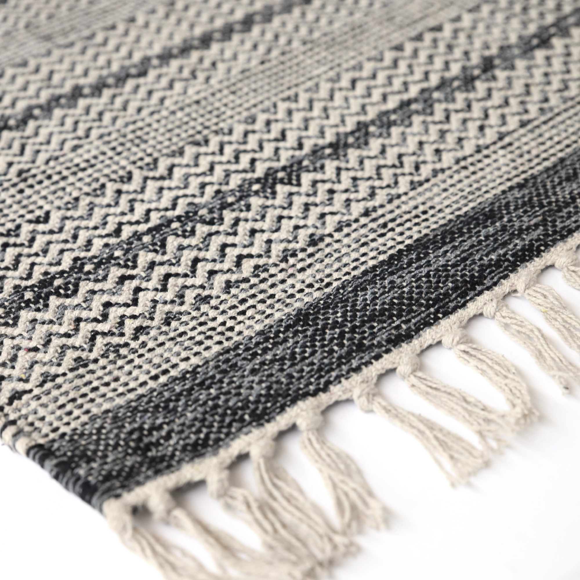 Mini-Rug 'Ashati', schwarz-weiß, T 60 cm, B 90 cm von fischer's lagerhaus
