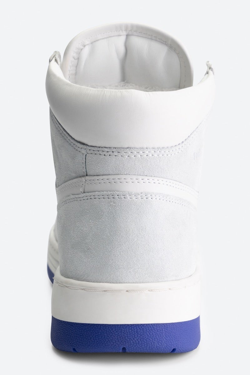 be:at:  Kobe Sneaker