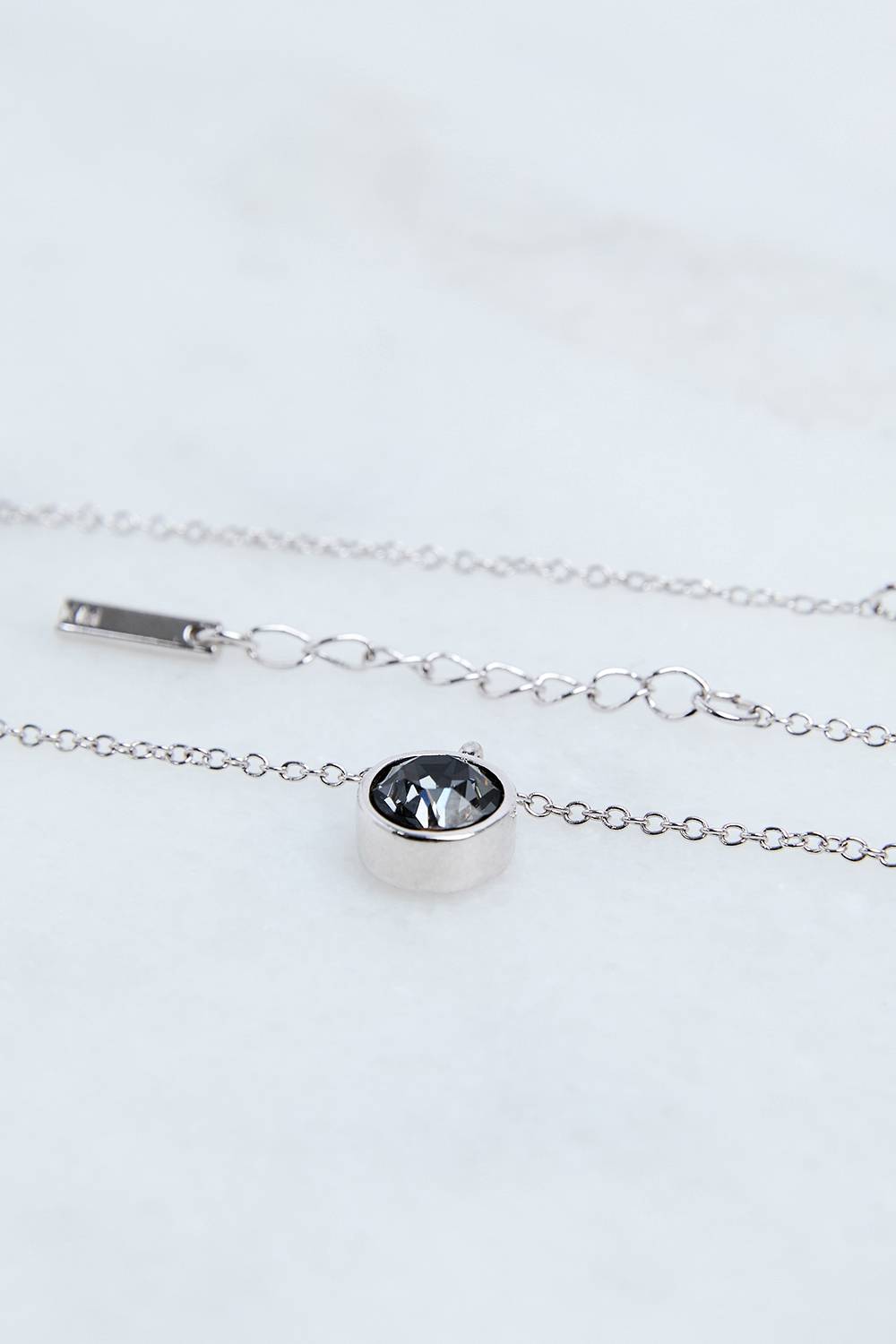 KarenMillen Pendentif Solitaire en Cristal Européen Serti à la Main