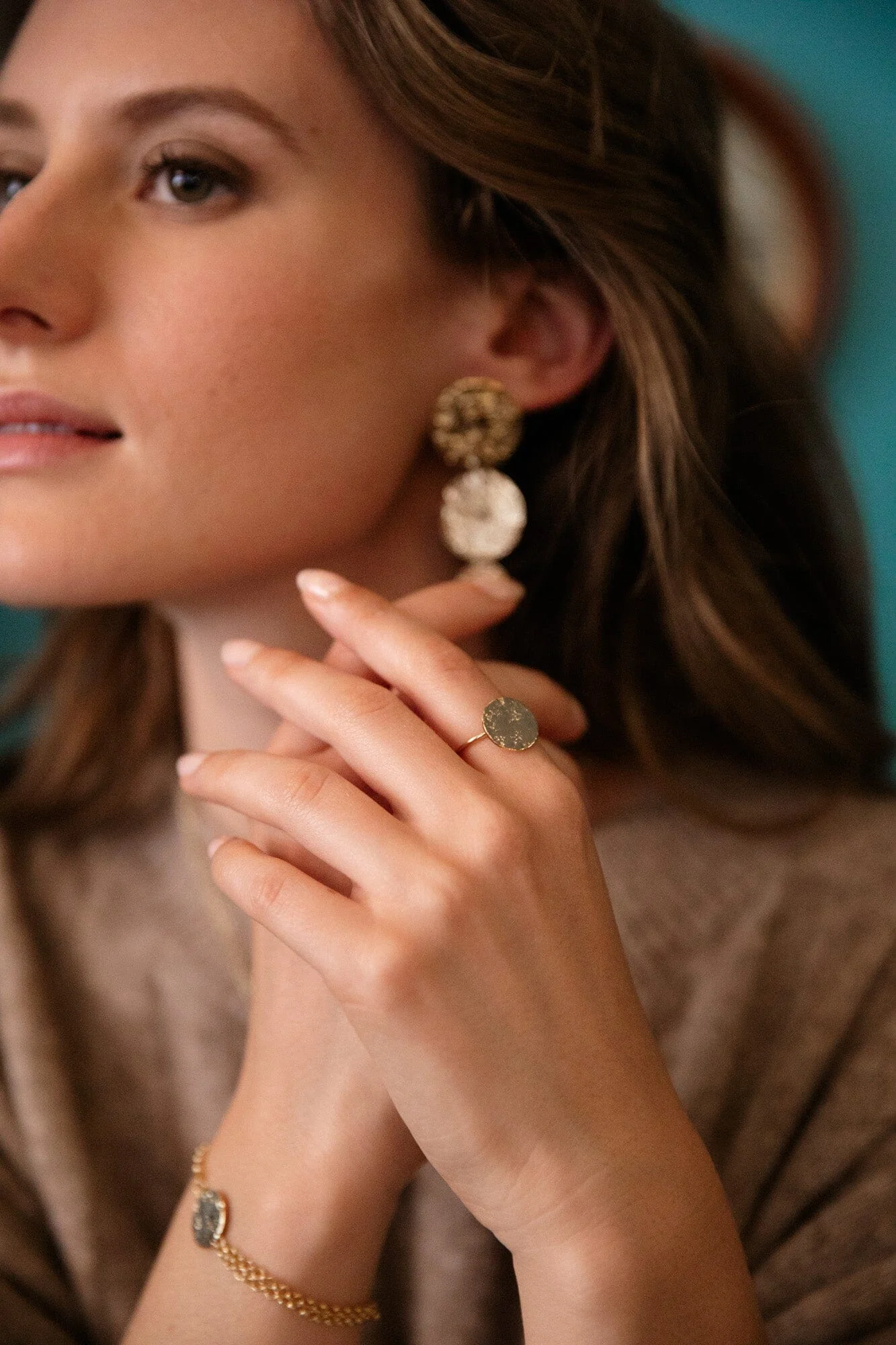 HESTIA - Bague rond martelé plaqué argent | Doré