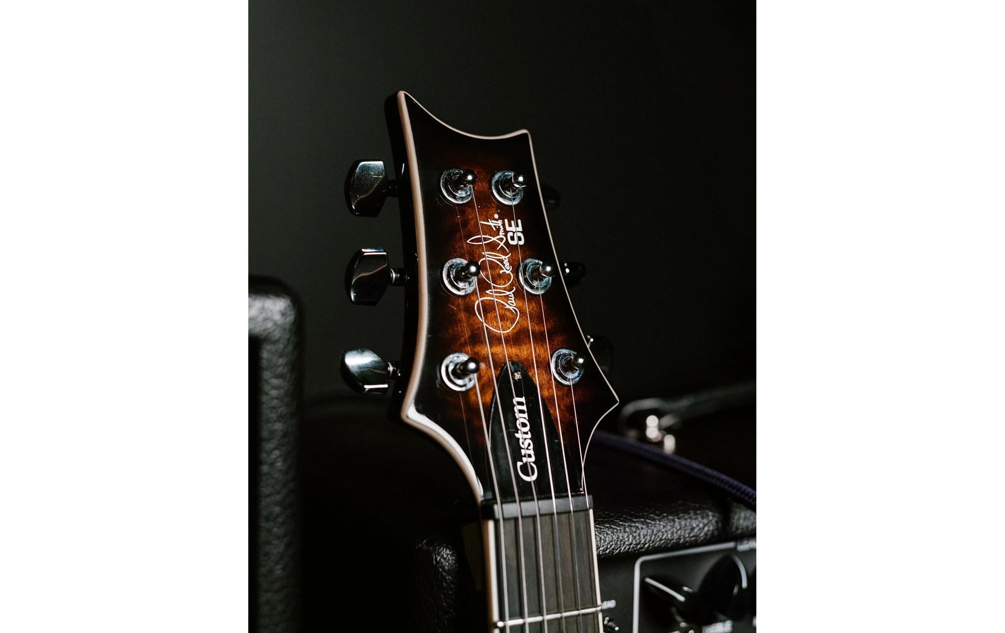 E-Gitarre SE Custom 24 Quilt Black Gold Burst<br>Moderne Auflage eines klassischen Gitarrenmodells