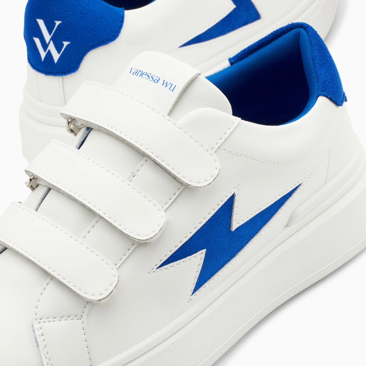 Sneakers-Baskets éclair Fanny blanc et bleu à scratchs