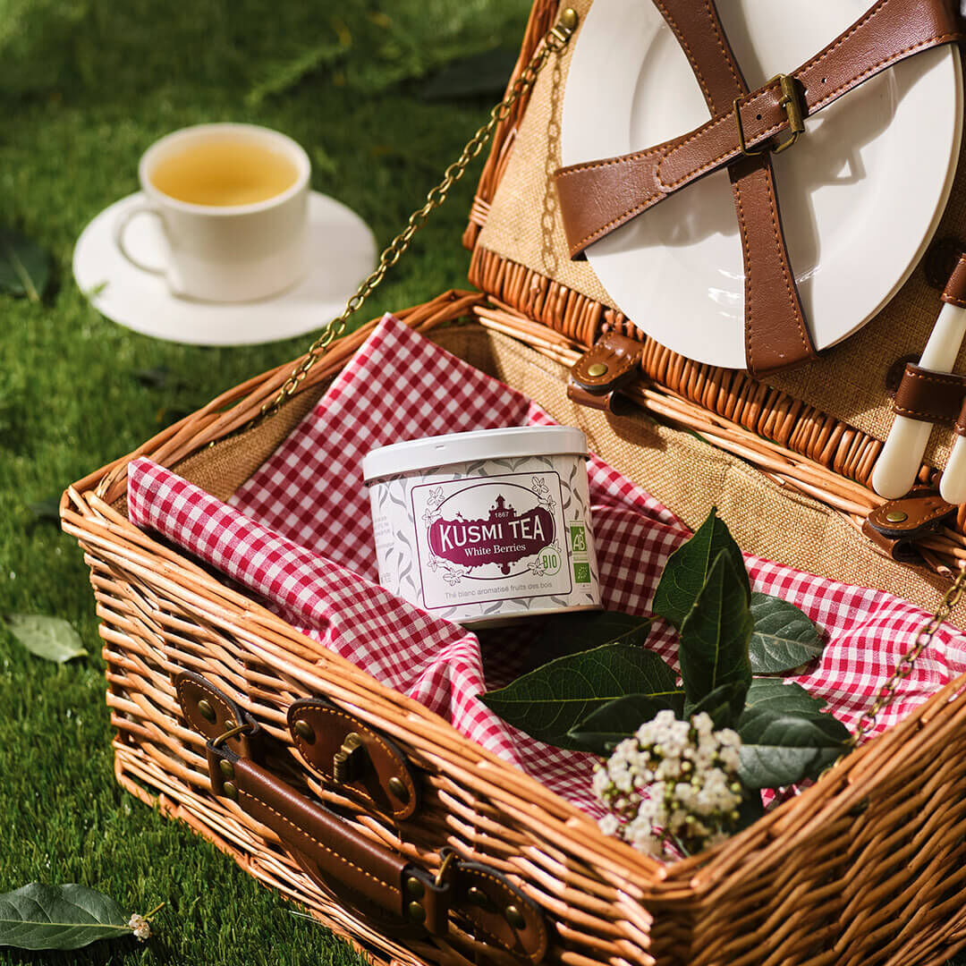 White Berries-Thé blanc bio fraise, mûre, cassis Boîte 90 g