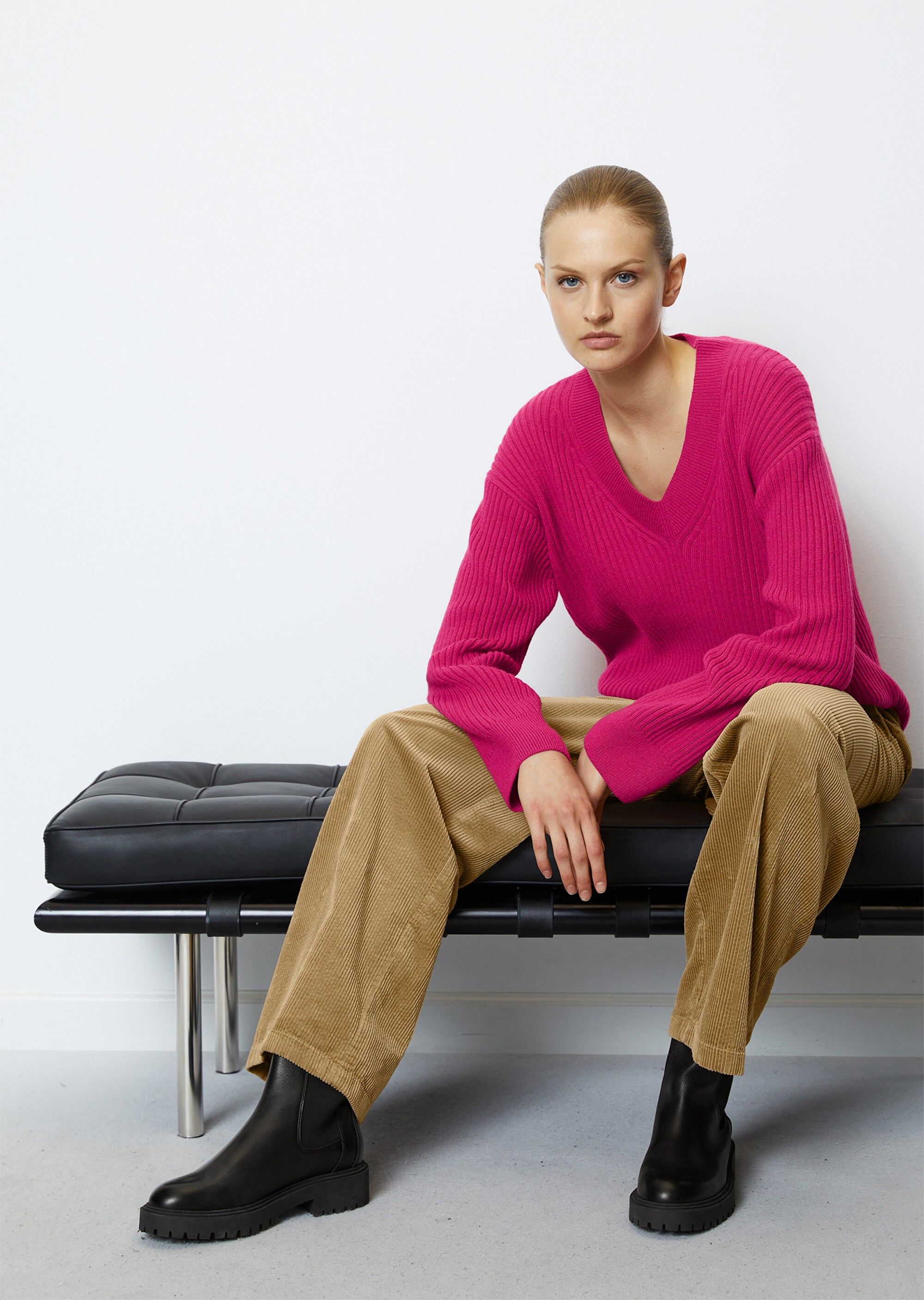 V-Neck-Strickpullover looseaus italienischem Schurwolle-Mix