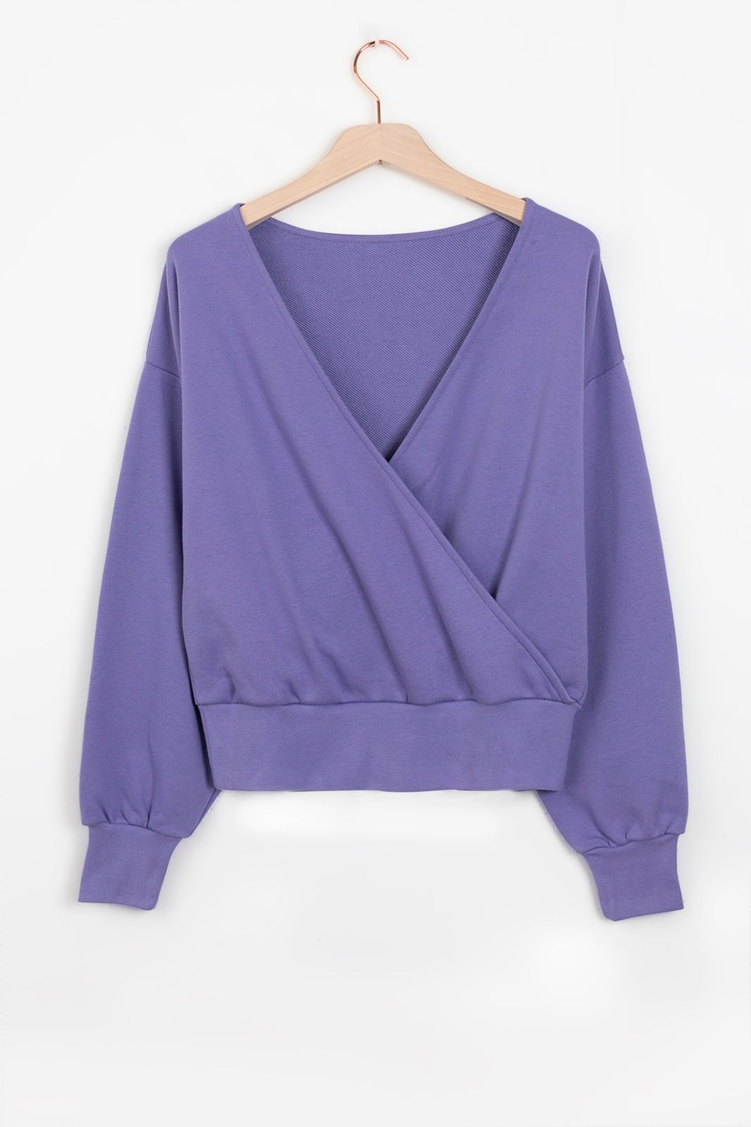 Paarse overlap sweater