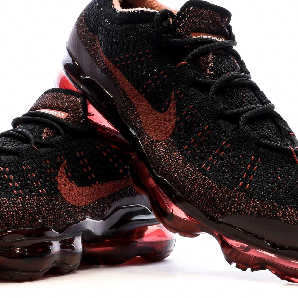 Nike Baskets Noir/Rouge Homme Nike Air Vapormax 2023